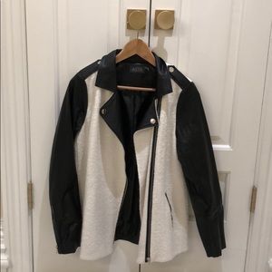 ASTR Leather /Wool Blazer perfect condition